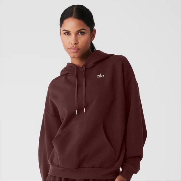 ALO Yoga Tops - ⭐️ NWT Alo Accolade Hoodie - SOLD OUT Limited Edition Cherry Cola